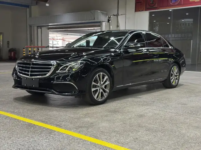 Mercedes-Benz E-Class 2020 Model E 260 L – фото 1