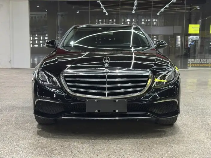 Mercedes-Benz E-Class 2020 Model E 260 L – фото 2