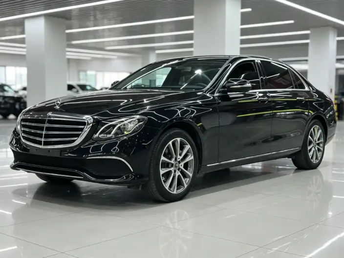 Mercedes-Benz E-Class 2020 Model E 260 L – фото 1