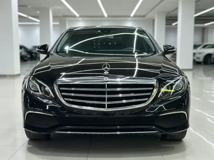 Mercedes-Benz E-Class 2020 Model E 260 L – фото 2