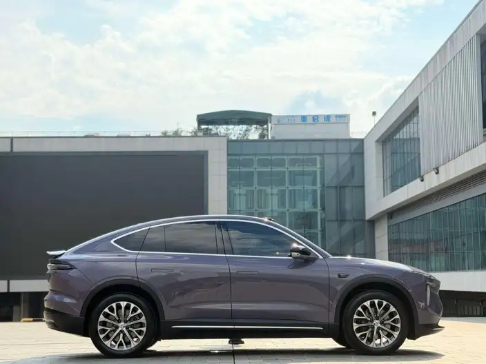 NIO EC6 2024 Model 75kWh – фото 8