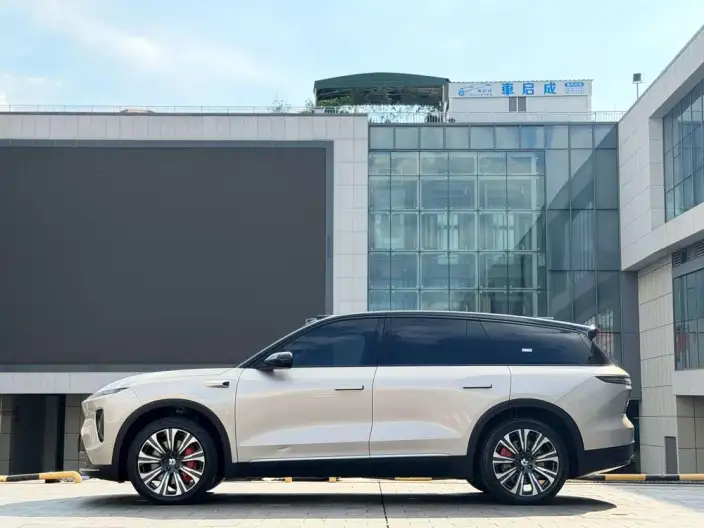 NIO ES8 2023 Model 75kWh