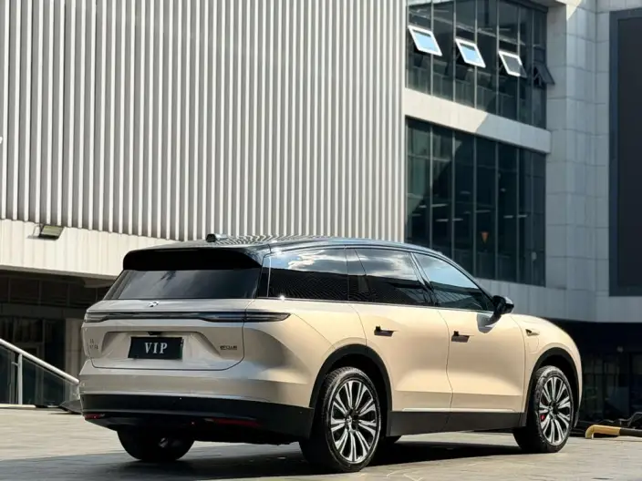 NIO ES8 2023 Model 75kWh – фото 6