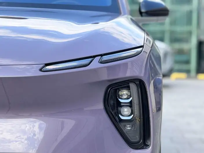 NIO EC6 2024 Model 75kWh – фото 10