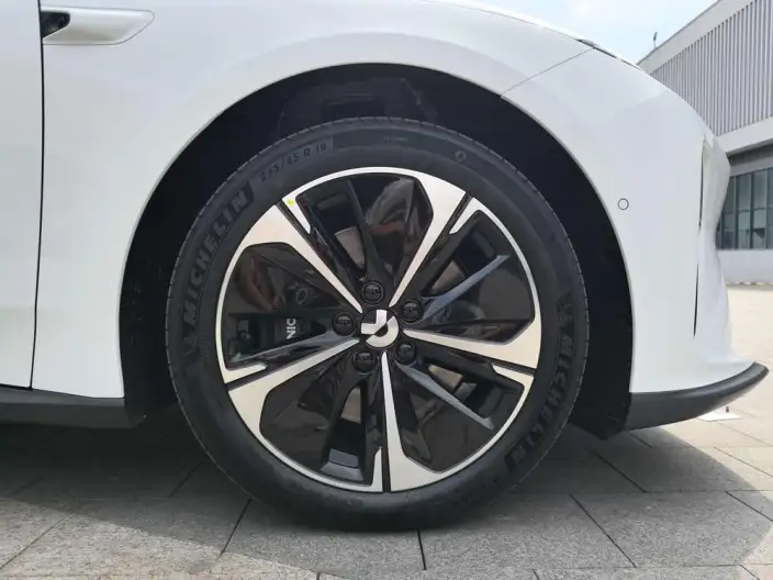 NIO ET5T 2024 Model 75kWh – фото 8
