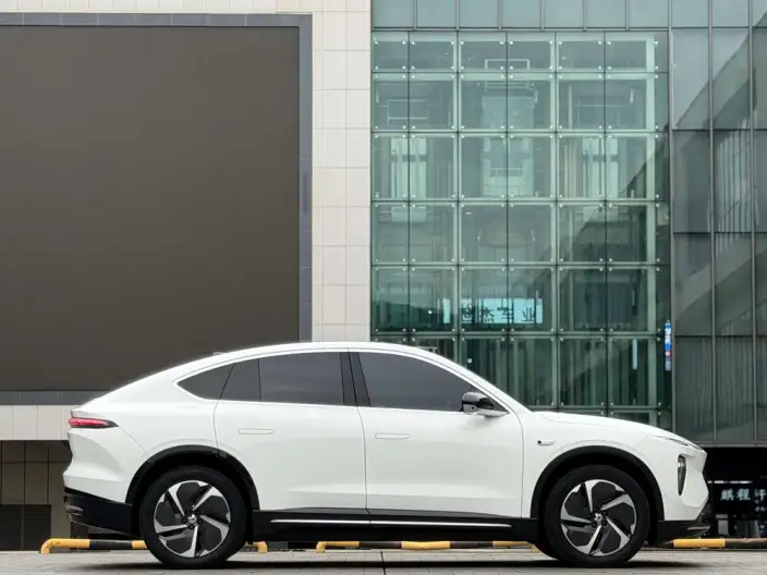 NIO EC6 2023 Model 75kWh – фото 8