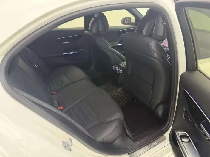 Mercedes-Benz C-Class 2024 Model C 260 L Sports Edition – фото 7