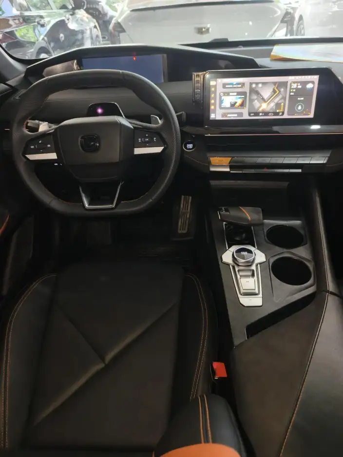 Changan UNI-V 2022 Model 1.5T Sports Edition – фото 10