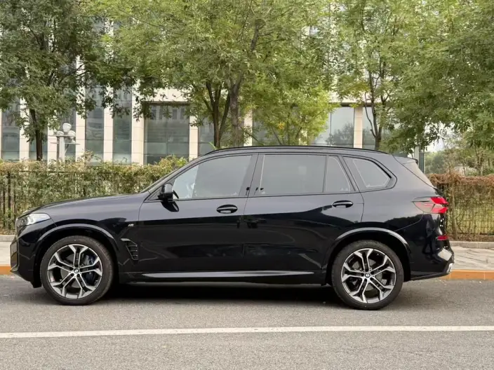 BMW X5 2026 Model xDrive40Li M Sports Night Set – фото 3