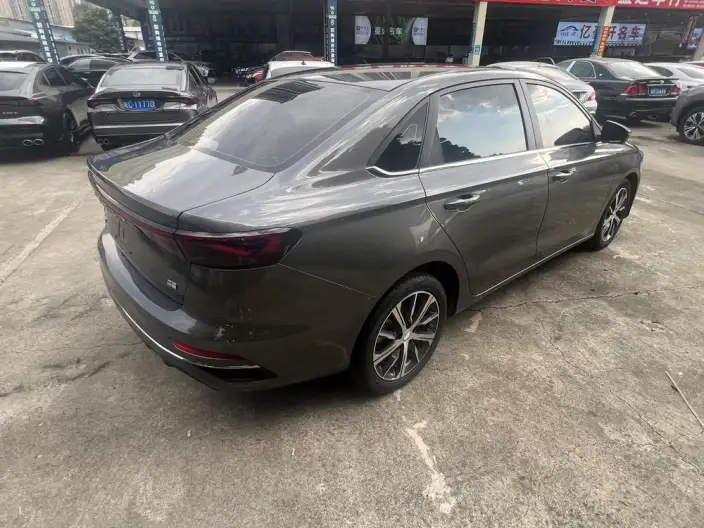 Geely Emgrand 2022 Model No. 4 Gen 1.5L CVT Noble Model – фото 6