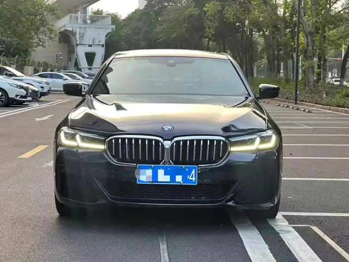BMW 5 Series 2022 Model 525Li M Sports Set – фото 2
