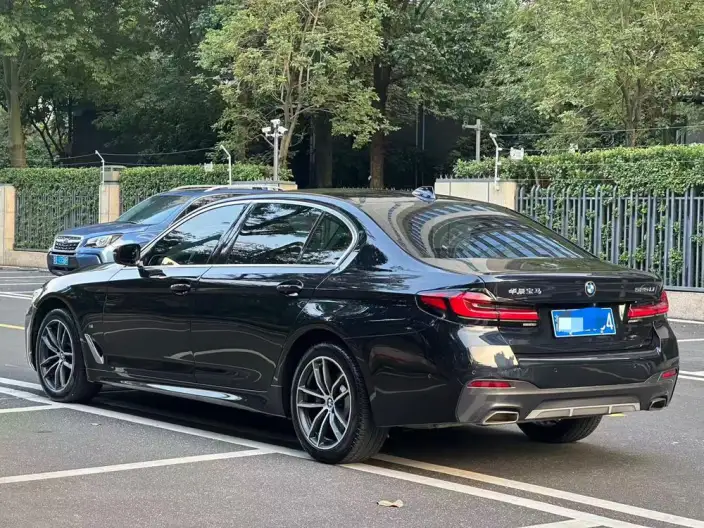 BMW 5 Series 2022 Model 525Li M Sports Set – фото 3