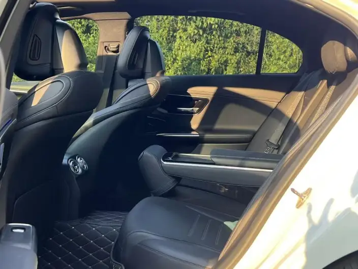Mercedes-Benz C-Class 2022 Model C 200 L Sports Edition – фото 10