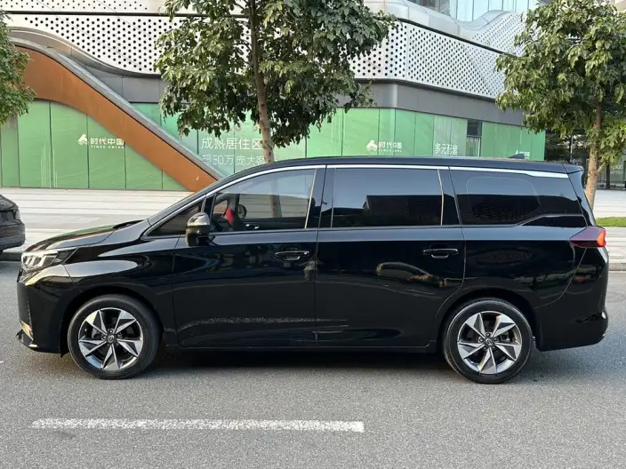 GAC Trumpchi M6 2021 Model 270T Automatic Exclusive Edition 7 seat – фото 4