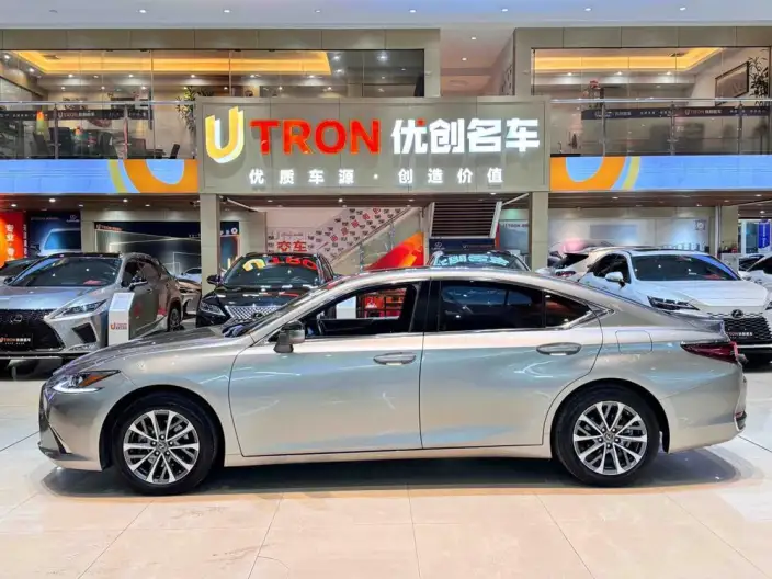 Lexus ES 2022 Model 200 Superior Edition – фото 3