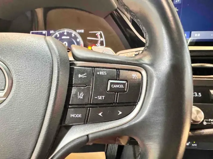 Lexus ES 2022 Model 200 Superior Edition – фото 8