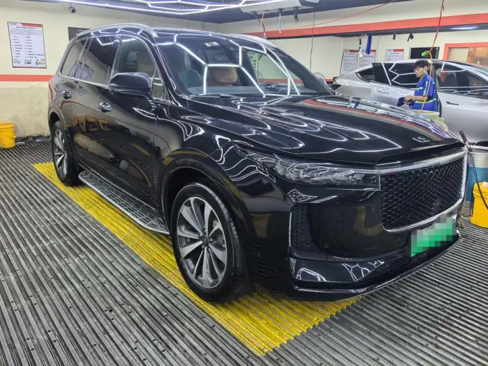 Li Auto ONE 2020 Model Extended Range 6 seat Edition – фото 3