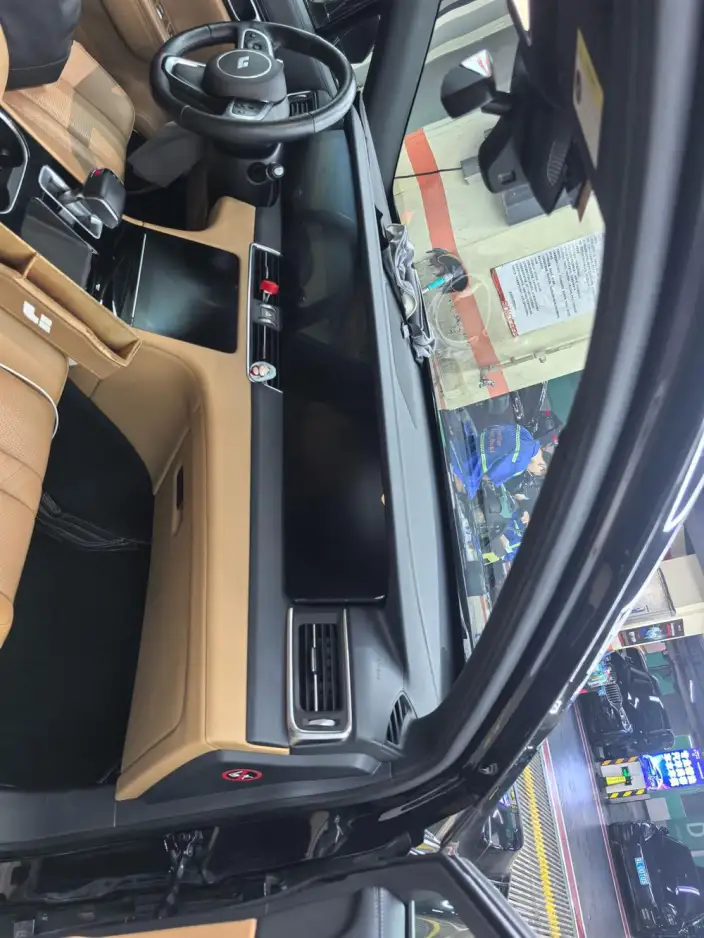 Li Auto ONE 2020 Model Extended Range 6 seat Edition – фото 8
