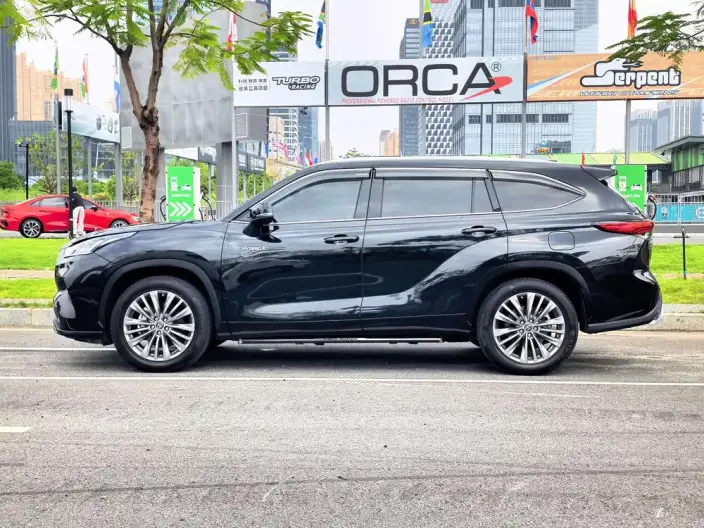Toyota Highlander 2023 Model Hybrid 2.5L 4WD Supreme Edition 7 seat – фото 4