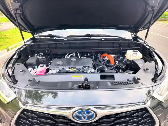 Toyota Highlander 2023 Model Hybrid 2.5L 4WD Supreme Edition 7 seat – фото 8