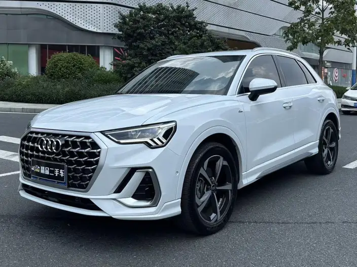 AUDI Q3 2025 Model quattro 45th Anniversary Collector Edition Edition 35 TFSI Fashion Dynamic Model – фото 1