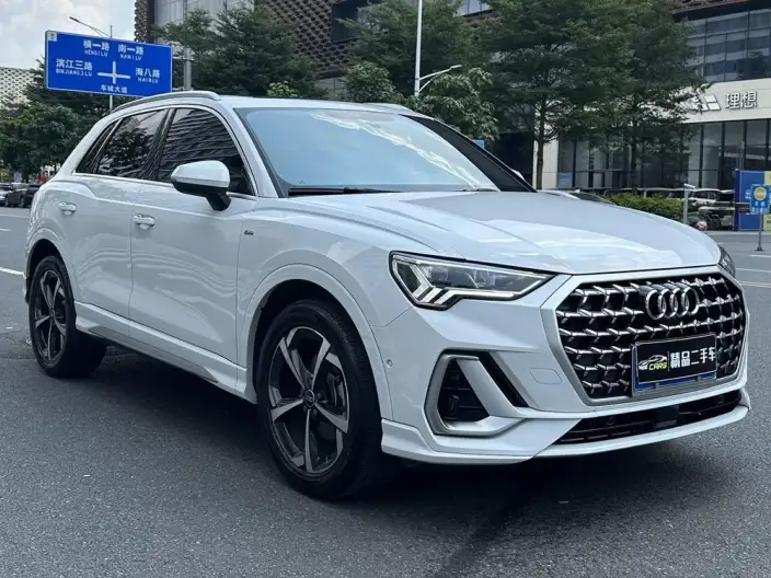 AUDI Q3 2025 Model quattro 45th Anniversary Collector Edition Edition 35 TFSI Fashion Dynamic Model – фото 3