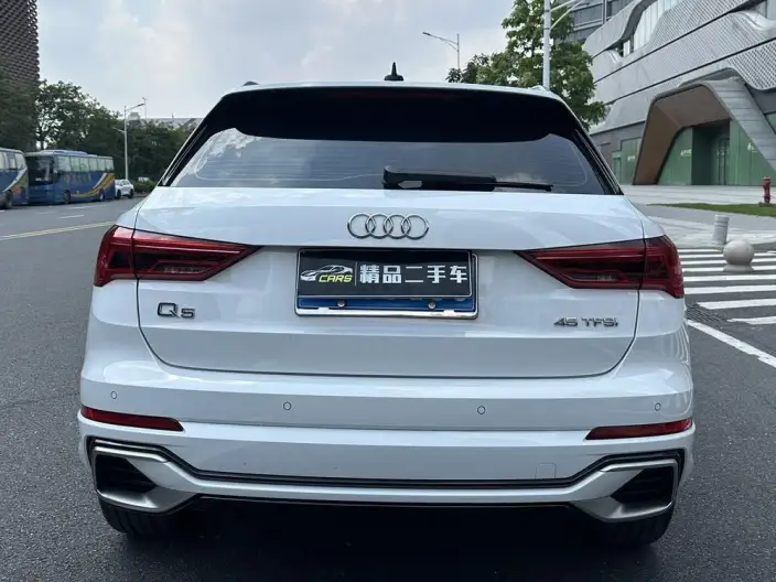 AUDI Q3 2025 Model quattro 45th Anniversary Collector Edition Edition 35 TFSI Fashion Dynamic Model – фото 6