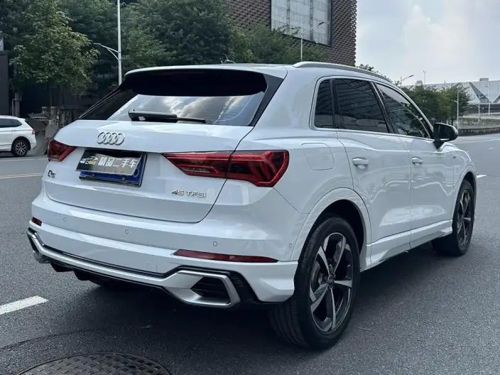 AUDI Q3 2025 Model quattro 45th Anniversary Collector Edition Edition 35 TFSI Fashion Dynamic Model – фото 7