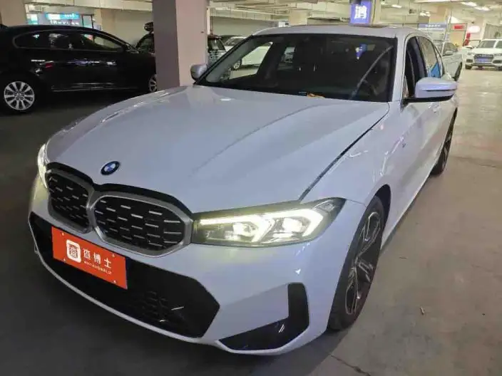 BMW 3 Series 2023 Model 325i M Sports Set – фото 1