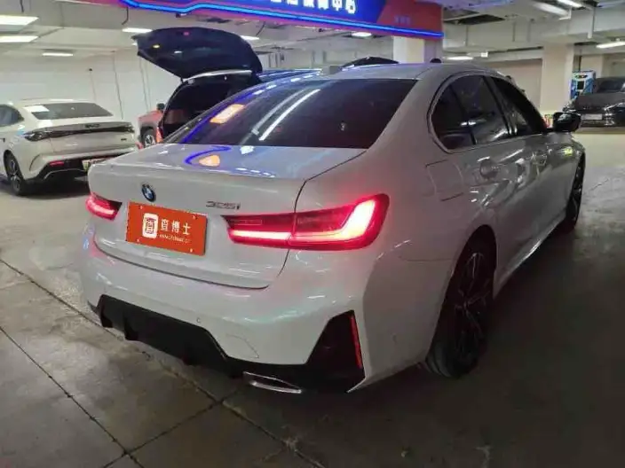 BMW 3 Series 2023 Model 325i M Sports Set – фото 4