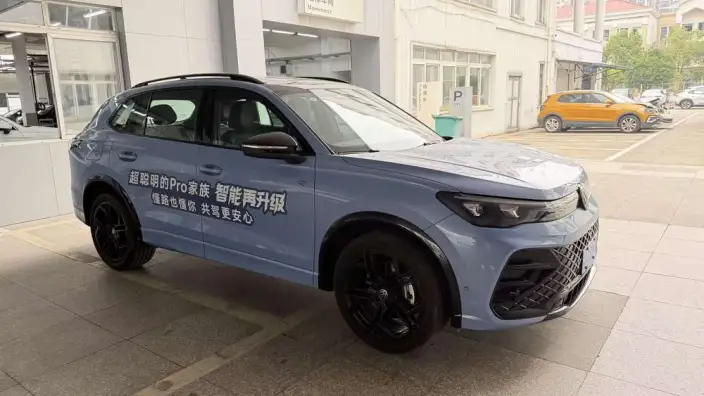 Volkswagen Tiguan L 2026 Model Pro 380TSI 4WD R-Line Zhizun Edition – фото 3