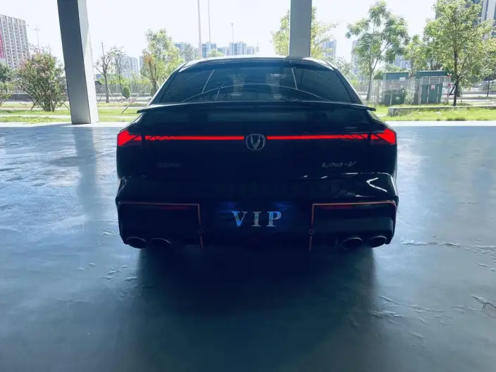 Changan UNI-V 2022 Model 1.5T Sports Edition – фото 4