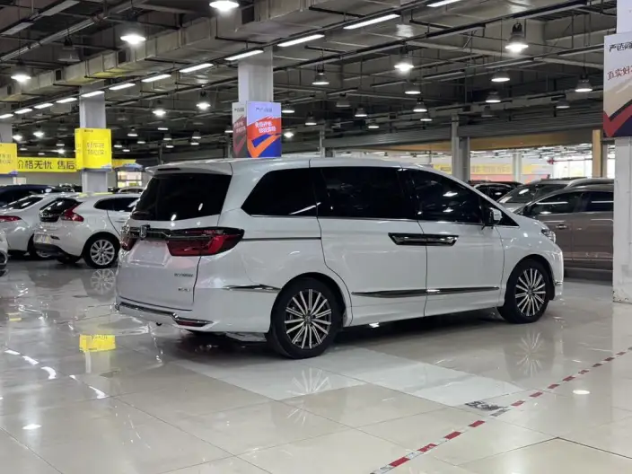 Honda Elysion 2024 Model 2.0L e:HEV Deluxe Edition – фото 6