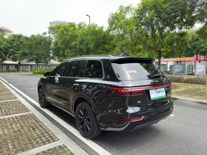 Li Auto ONE 2021 Model Extended Range 6 seat Edition – фото 5