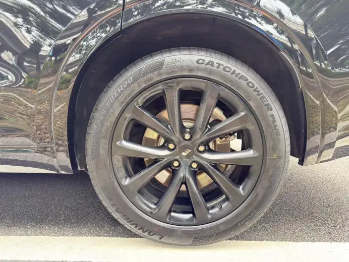 Li Auto ONE 2021 Model Extended Range 6 seat Edition – фото 9