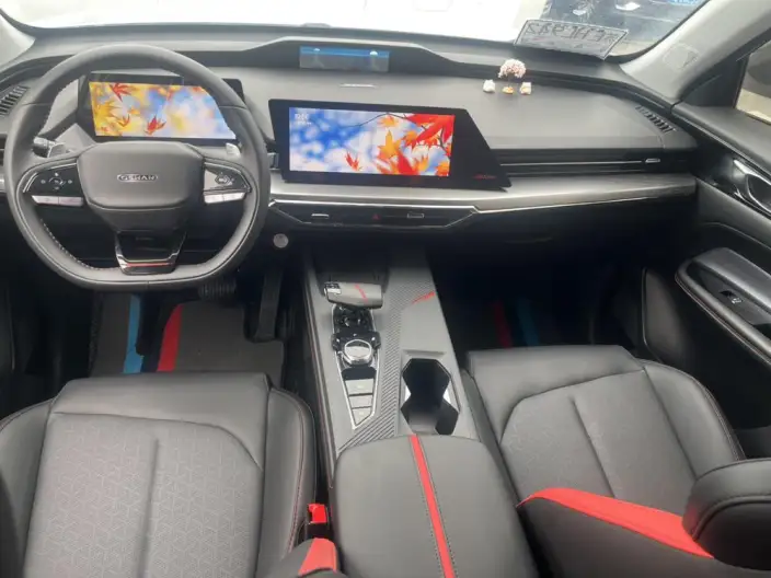 Changan Auchan Z6 2023 Model Blue whale 1.5T DCT Smart Prestige Model – фото 8