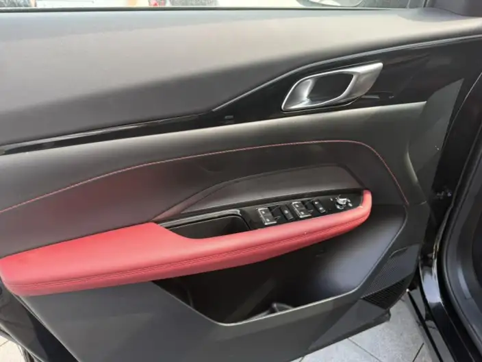 Changan Auchan Z6 2023 Model Blue whale 1.5T DCT Smart Cool Model – фото 7
