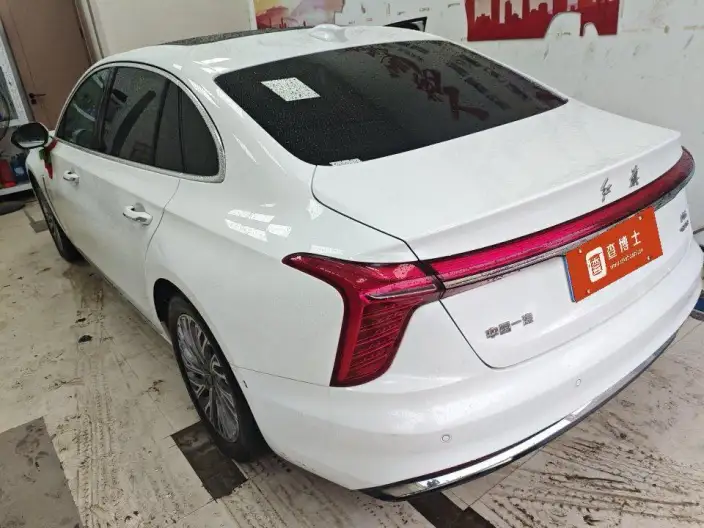 Hongqi H5 2023 Model 2.0T Automatic Flag Lead Edition – фото 2
