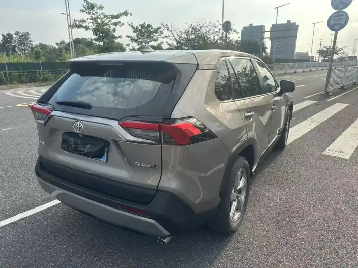 Toyota RAV4 2021 Model 2.0L CVT 2WD Urban Edition – фото 4