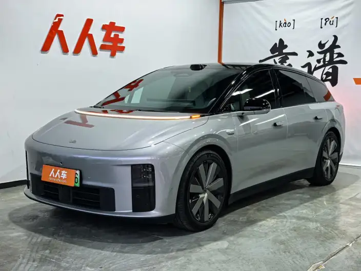 Li Auto i6 2025 Model 4WD Standard Edition – фото 1