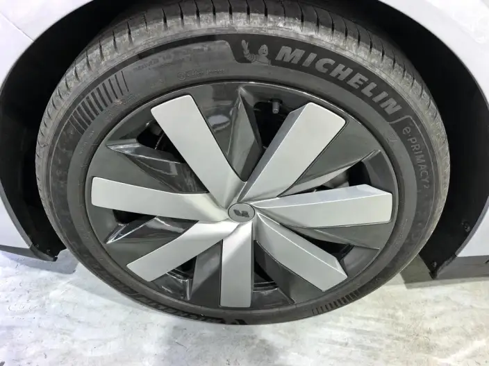 Li Auto i6 2025 Model 4WD Standard Edition – фото 7