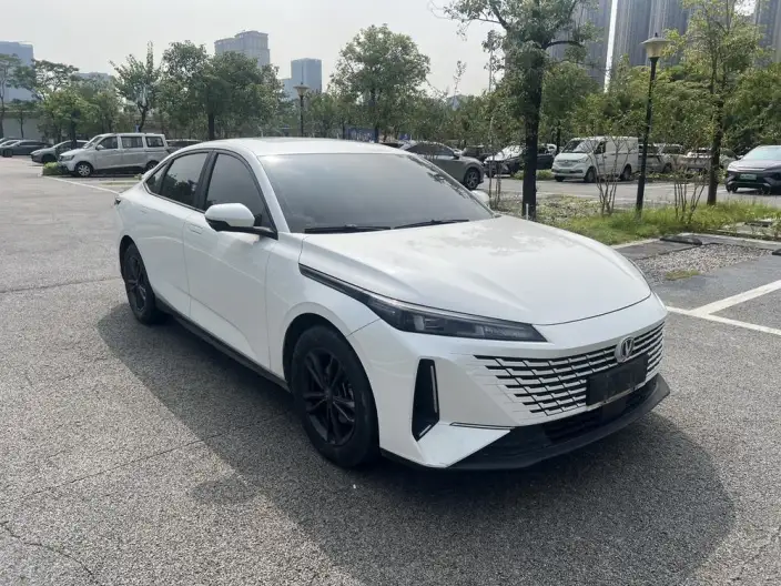 Changan Yida 2023 Model 1.5T GDI Automatic Noble Model – фото 2