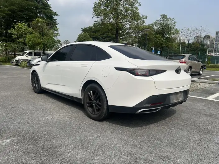 Changan Yida 2023 Model 1.5T GDI Automatic Noble Model – фото 3