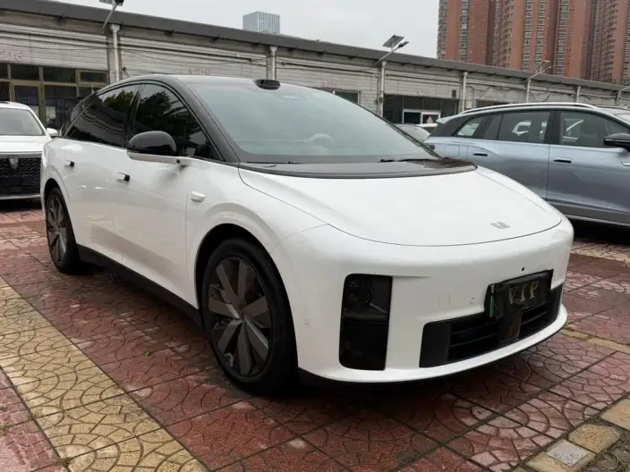 Li Auto i6 2025 Model 4WD Standard Edition – фото 3