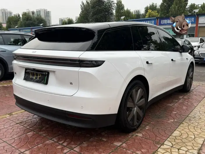 Li Auto i6 2025 Model 4WD Standard Edition – фото 6