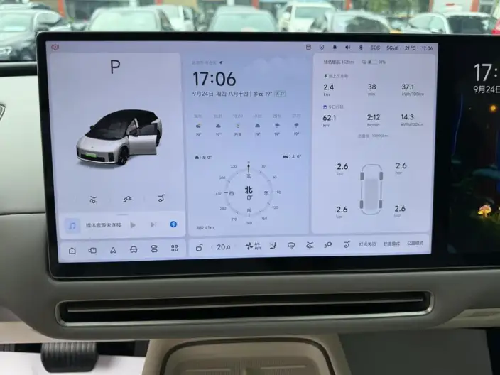 Li Auto i6 2025 Model 4WD Standard Edition – фото 7