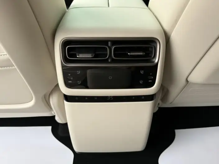 Li Auto i6 2025 Model 4WD Standard Edition – фото 8