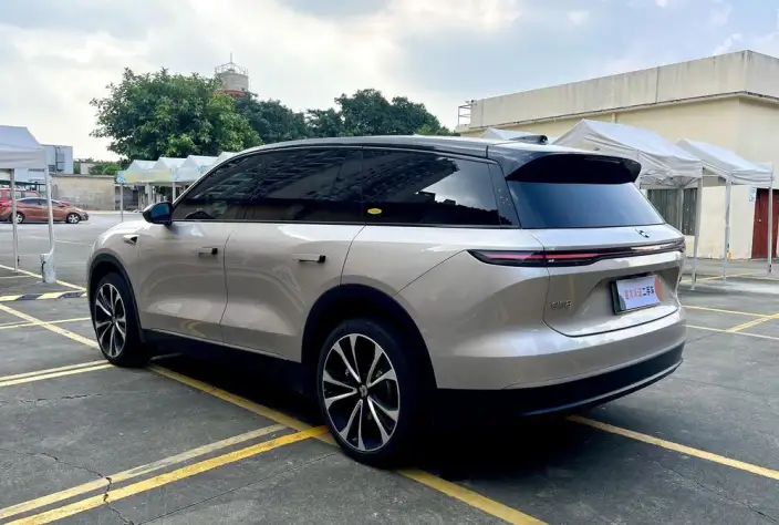 NIO ES8 2024 Model 100kWh Signature Edition – фото 4