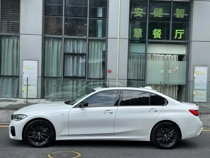 BMW 3 Series 2021 Model 325Li M Sports Night Set – фото 3