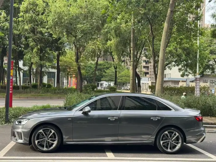 Audi A4 L 2020 Model 40 TFSI Fashion Dynamic Model – фото 3